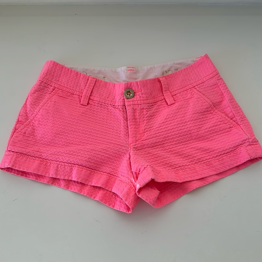 Lilly Pulitzer Walsh short.  Gently worn.  Size 00, 3” inseam